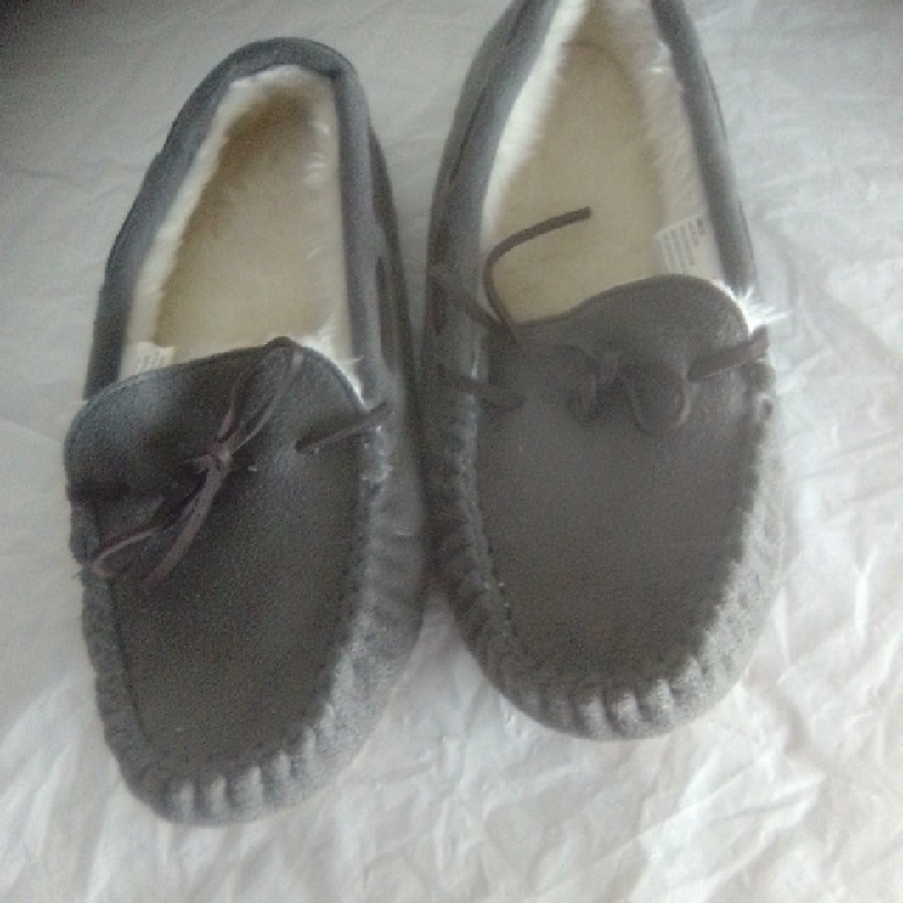 SONOMA LIFE STYLE Cozy Gray Moccasin Slippers SIZE 11